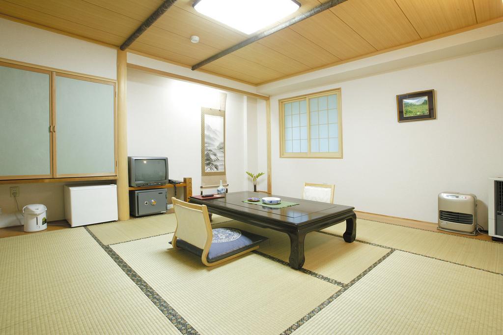 Hotel Madarao Iiyama Стая снимка